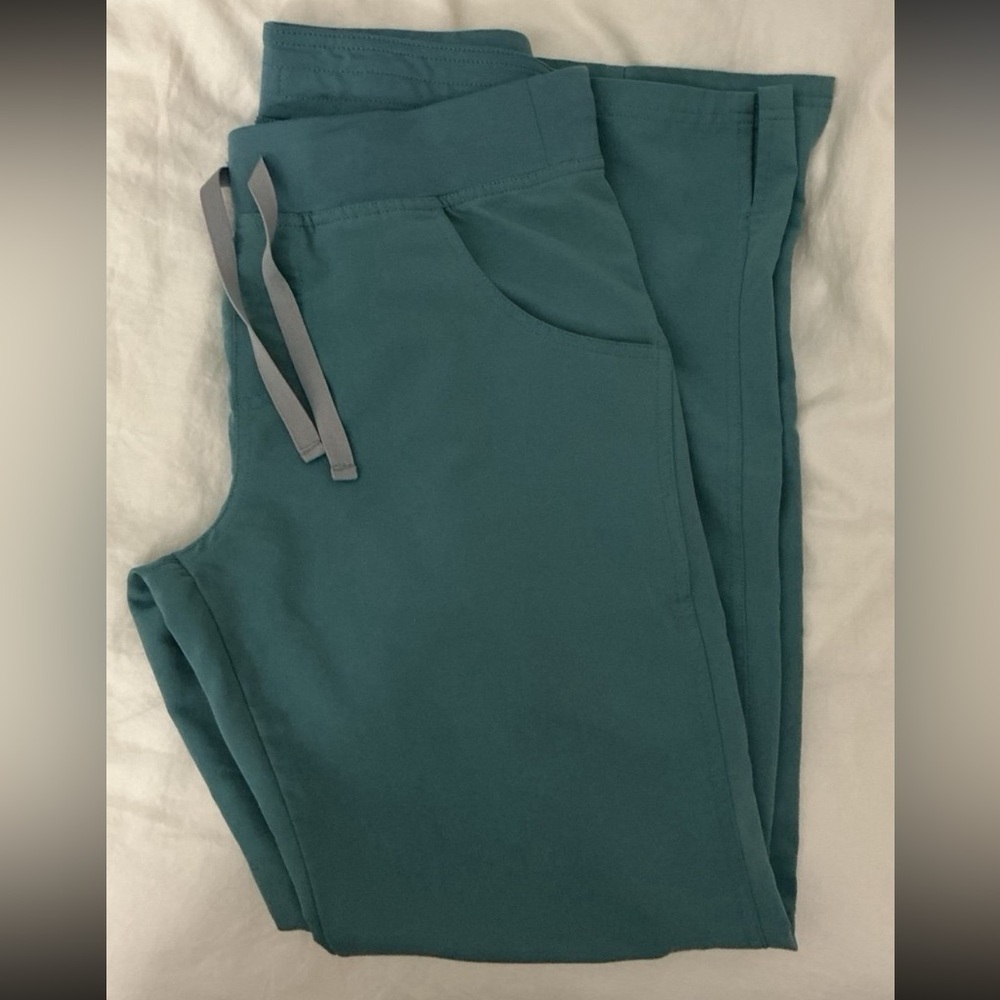 Figs Kade Cargo Scrub Pants